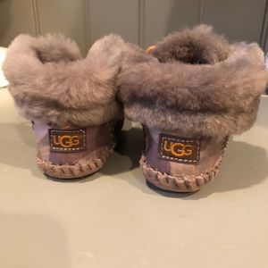 Toddler shearling camo booties / slippers